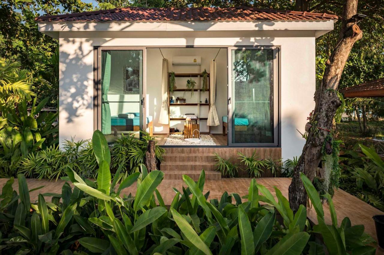 By The Sea Koh Mak Boutique Guesthouse Экстерьер фото